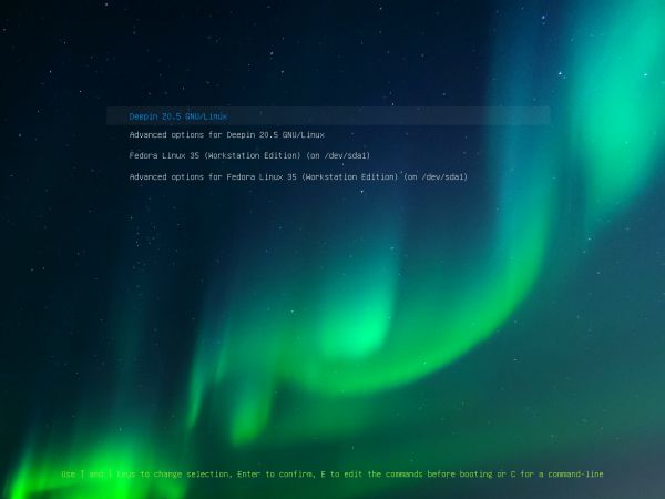 Deepin/Fedora dual boot: The Deepin bootmenu with background picture