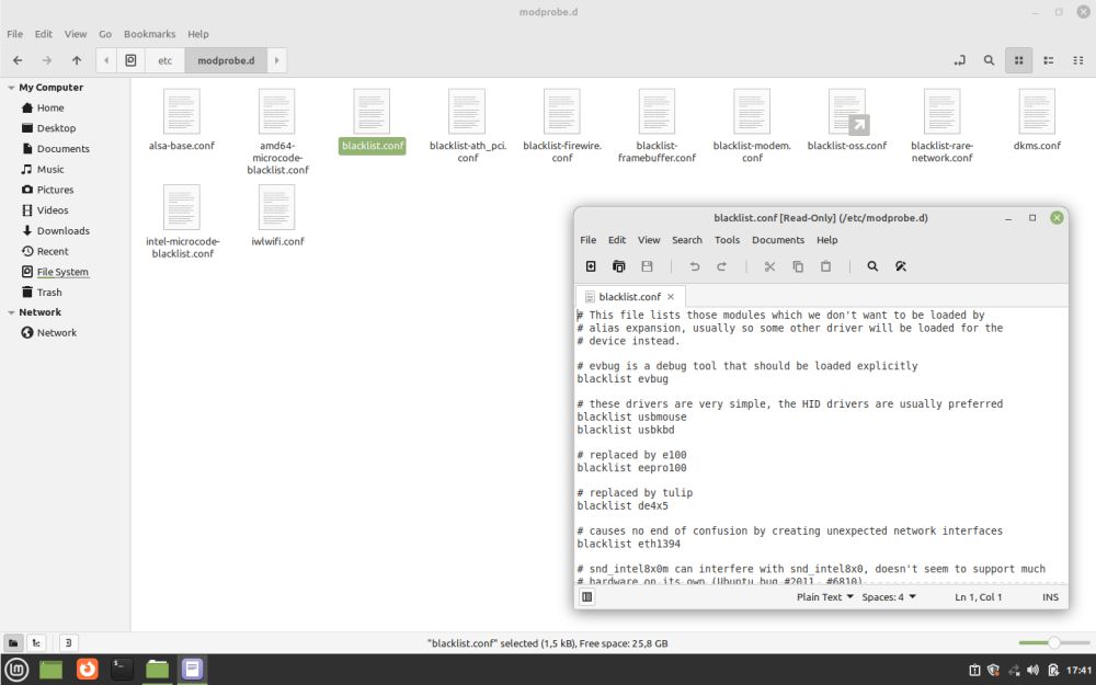 The file /etc/modprobe.d/blacklist.conf opened in the Linux Mint editor