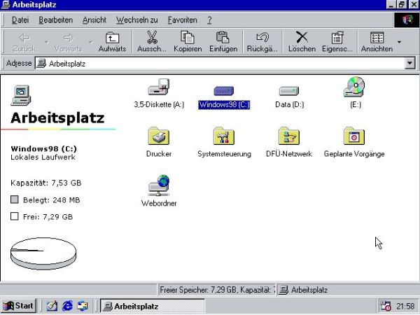 Windows 98 and Windows 95 dual boot: Disk drives in Windows 98 File Explorer